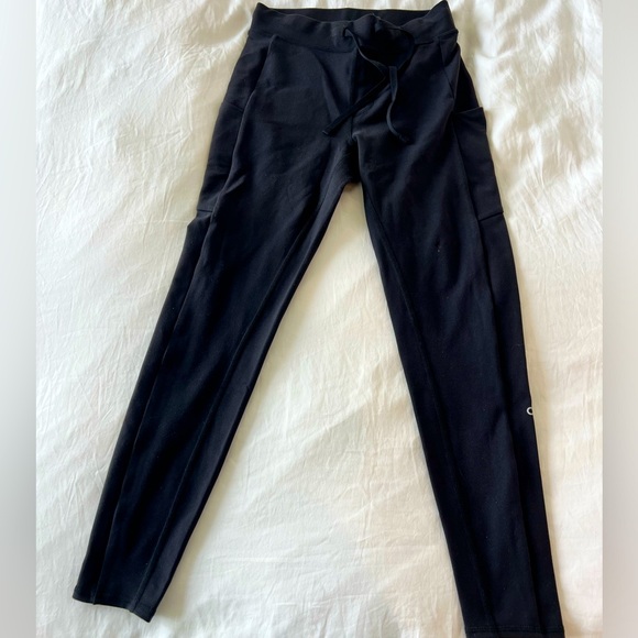 Alo Tappered Legging - Picture 1 of 3